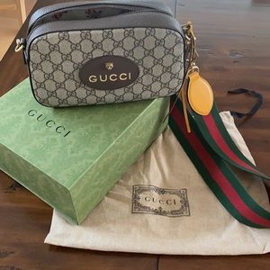 GUCCI Neo Vintage GG Supreme messenger bag